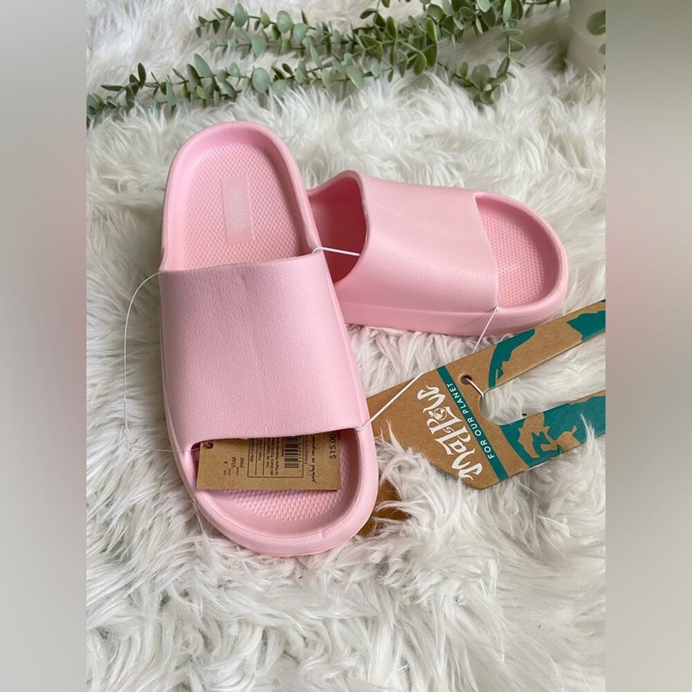 NWT Mad Love Star Slide Sandals SIZE 7